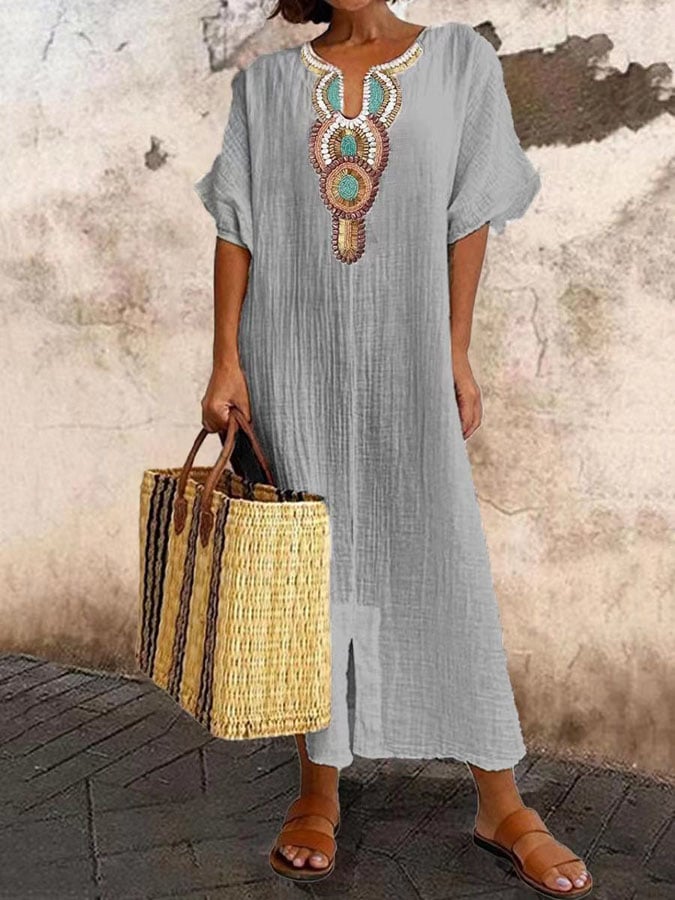 Femme - Robe caftan aérienne en tissu léger avec accent ethnique - Style bohème chic pour toutes les occasions